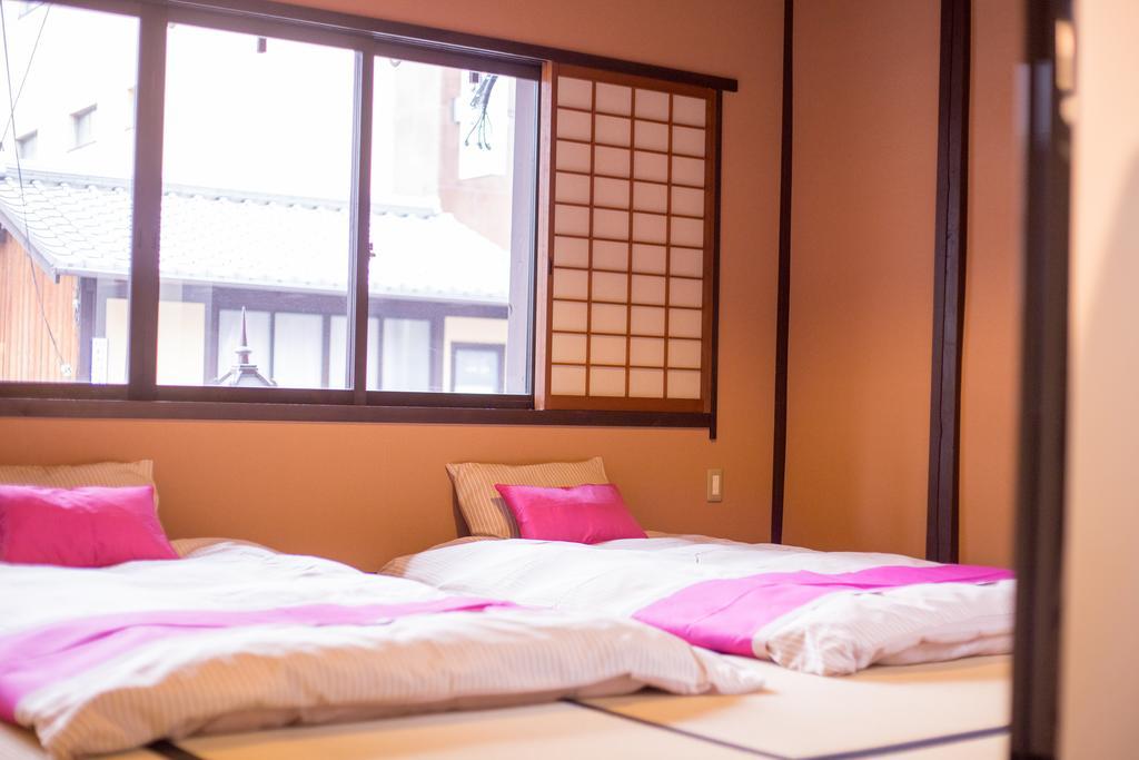 Le Machiya Rokkaku Suite เกียวโต ภายนอก รูปภาพ