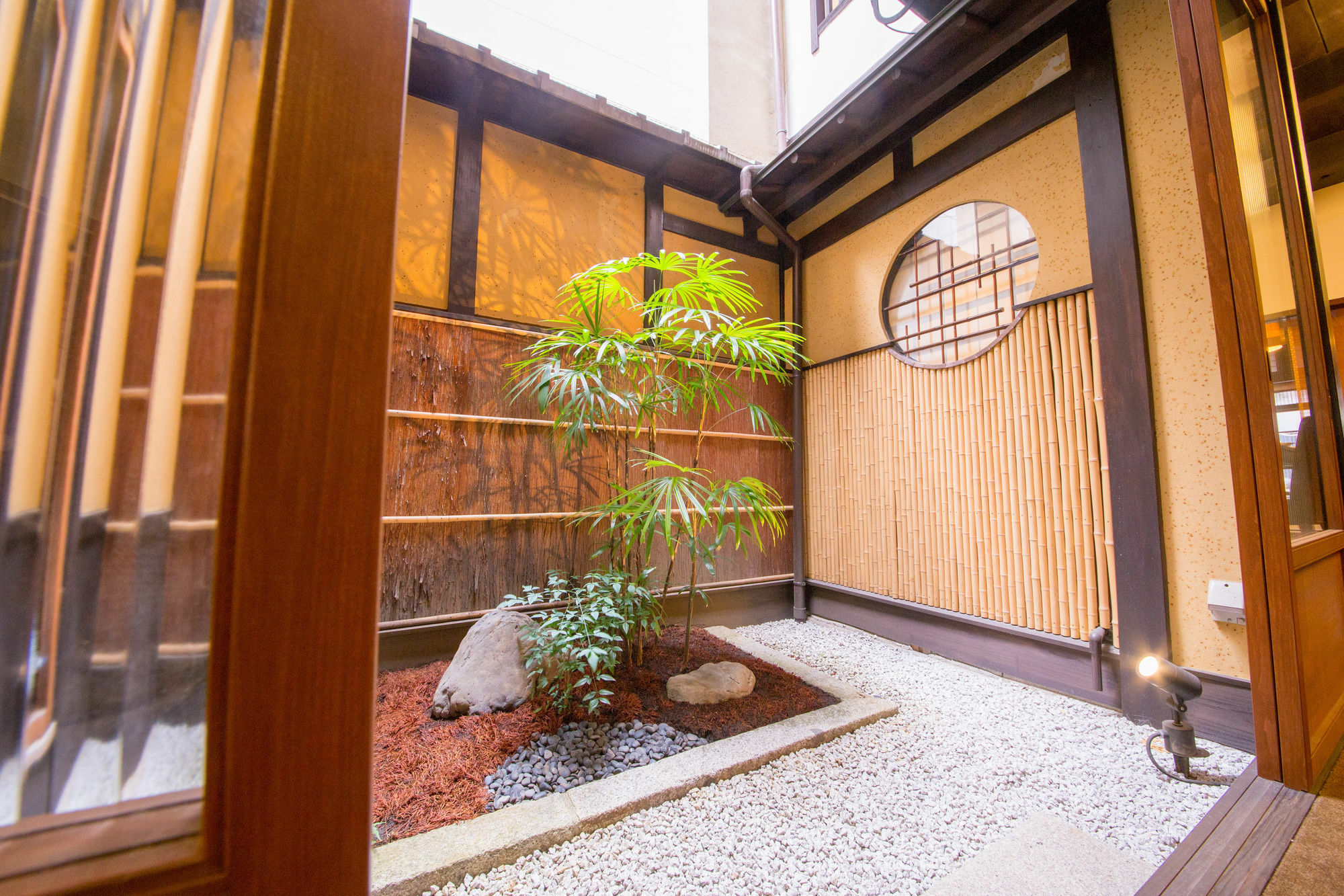 Le Machiya Rokkaku Suite เกียวโต ภายนอก รูปภาพ