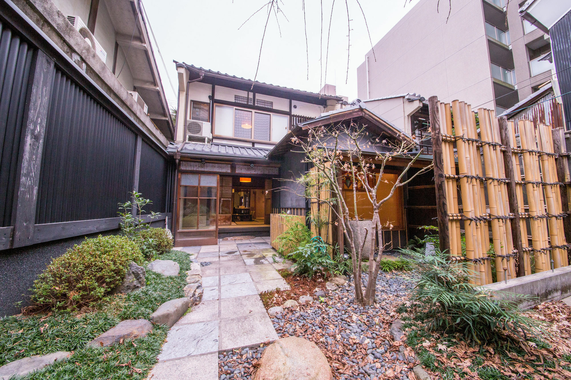 Le Machiya Rokkaku Suite เกียวโต ภายนอก รูปภาพ